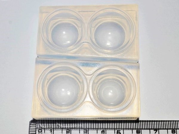 画像2: (sn525)シリコンモールド 球体 Lサイズ:24・22mm ボール 半球 ドーム 立体 3D ドロップ ビー玉 シャボン玉 レジンや樹脂粘土での作成に (2)