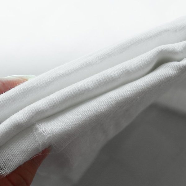 画像3: (2681)ダブルガーゼ 約100×50cm 高密度 生地 綿100% コットン100% カットクロス 無地 布 2重ガーゼ Wガーゼ 手芸 カット売り マスク 手作りマスク作成 布マスク ハギレ はぎれ ホワイト 白 フィルター (3)