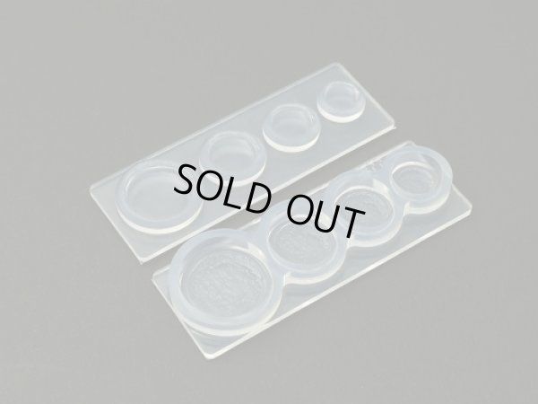 画像2: 入荷待ち(ka1119) シリコンモールド クレイジュエリーマカロン(丸) ミニチュア 立体 1/12サイズ対応 キッチン雑貨 ミニチュア食器 食玩 レジンや樹脂粘土でのフェイクフード作りに (2)