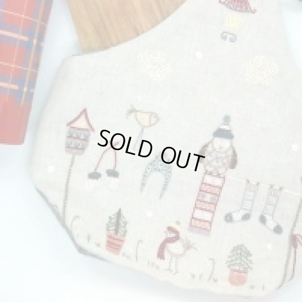 画像3: (by00833)中級者向け 刺繍キット フランス製 ランチバッグ・冬 ししゅう ポーチ 小物入れ お弁当箱入れ (3)